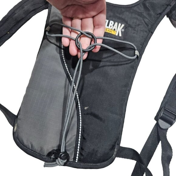CamelBak HydroBak Hydration Pack 50 oz Lightweight Black & Gray Adjustable Strap - Picture 4 of 7